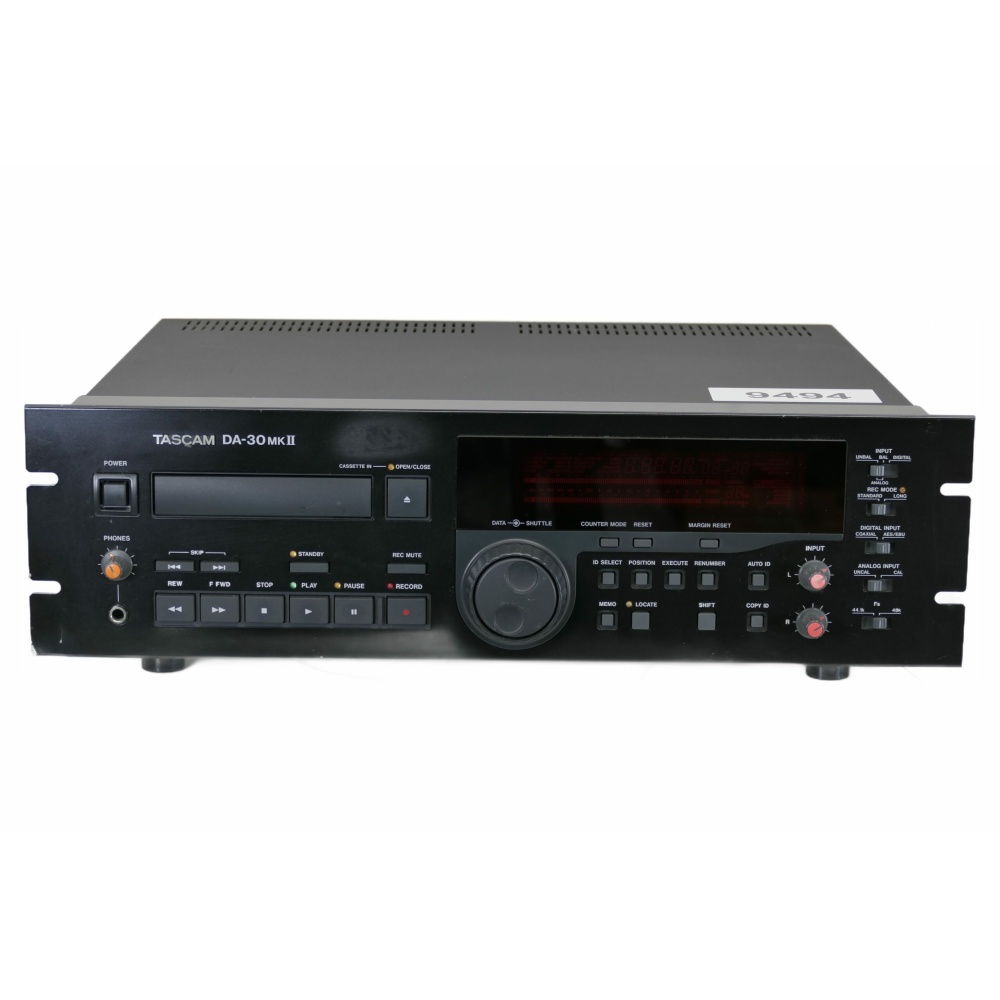 TASCAM DA-30 ジャンク Tascam DA-30 MKII | Digital Audio Recorder | VCRShop